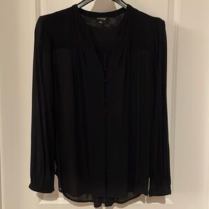 Lucky Brand Women’s Long Sleeve button up Blouse Size Medium